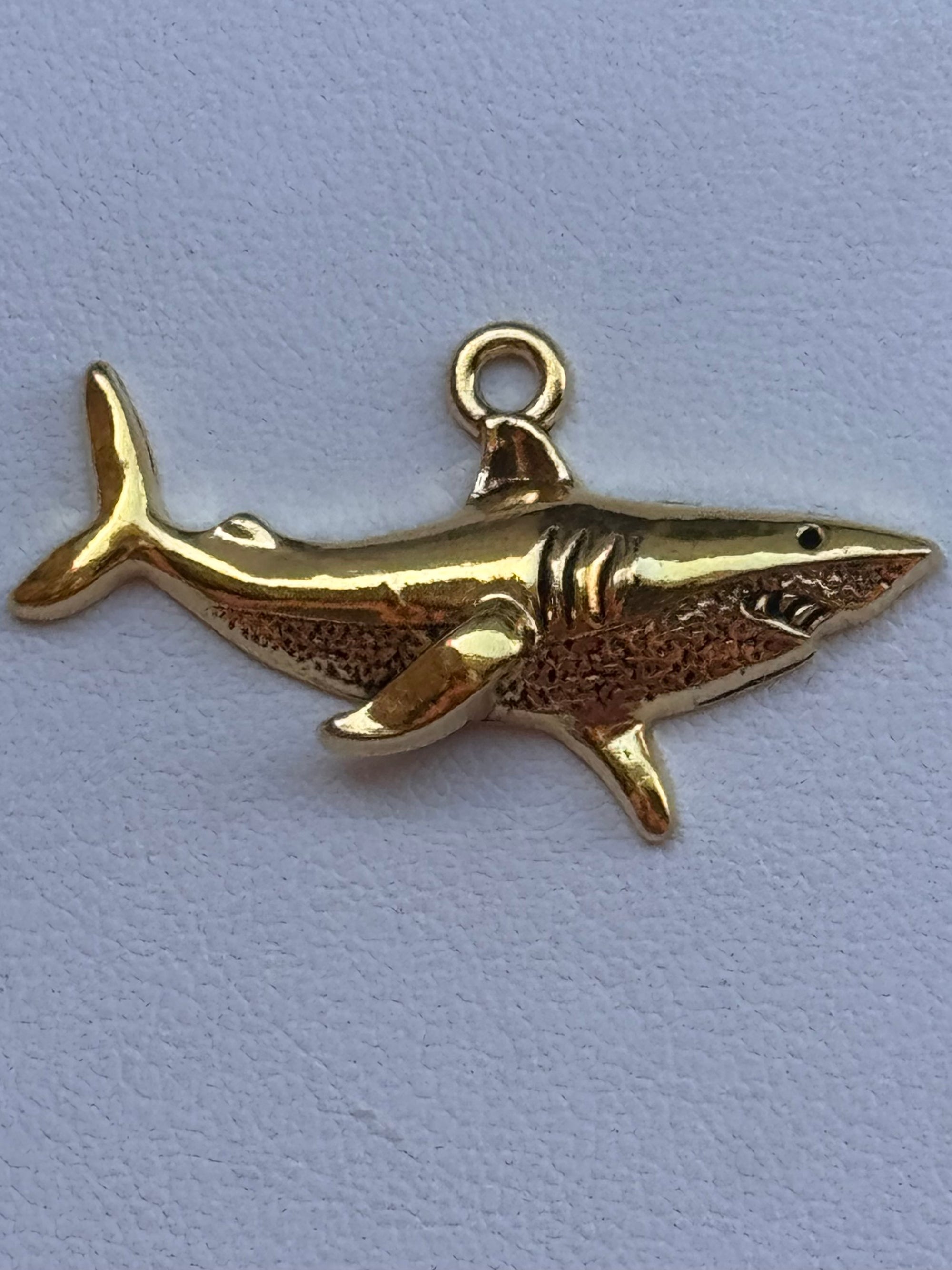 SHARK Charm
