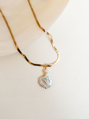 CORA Necklace
