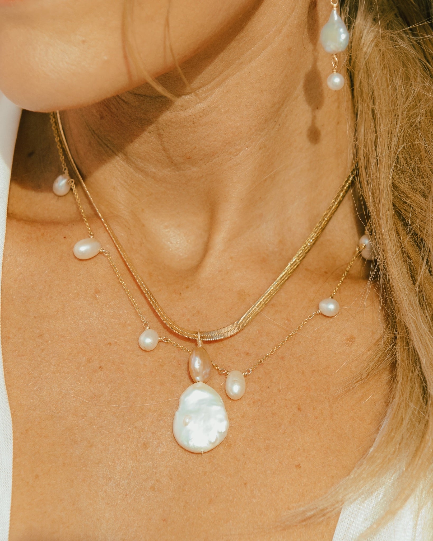 Dainty String of Pearl Necklace