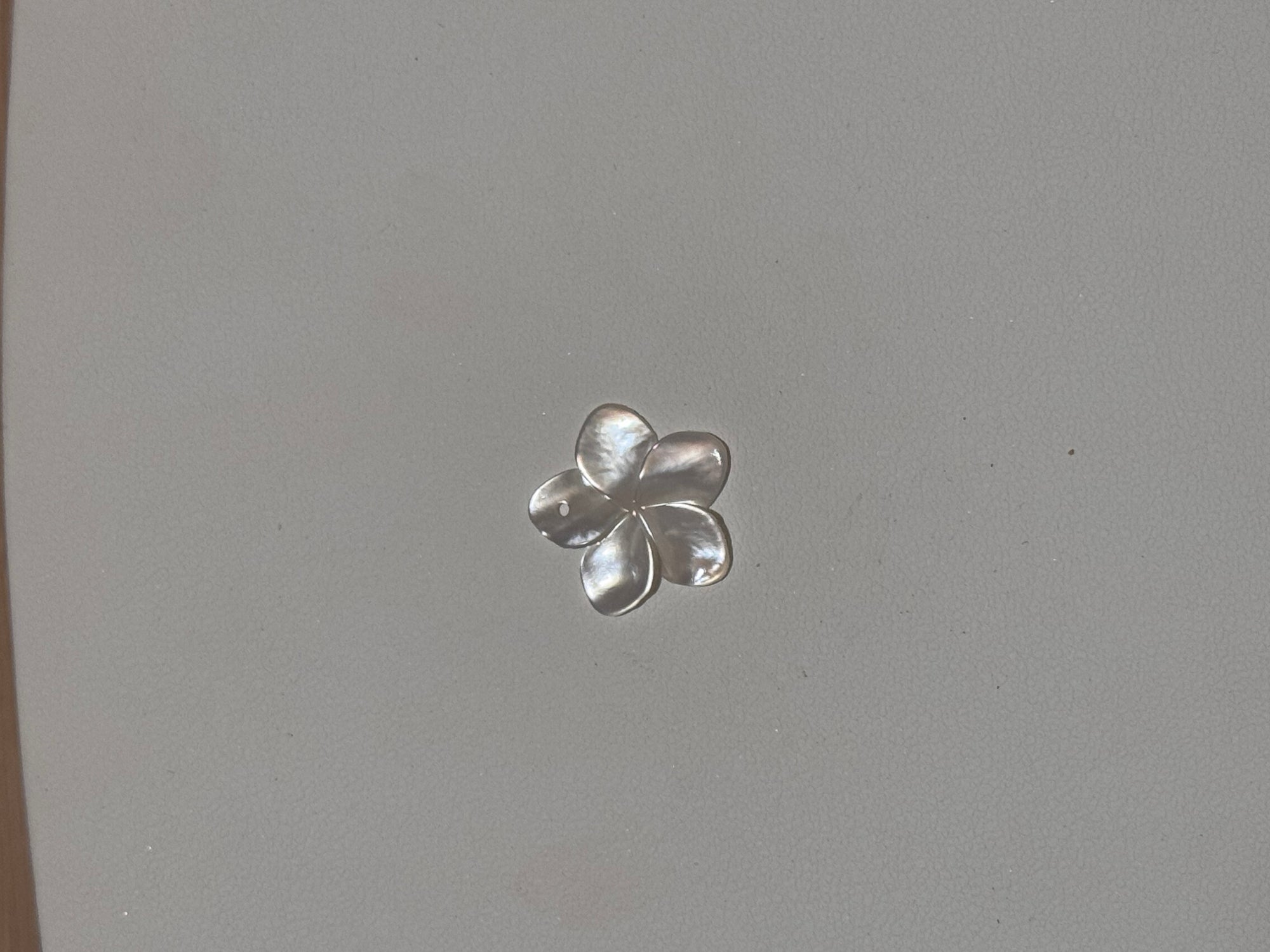 WHITE FLOWER Charm ( small , mother of pearl, plumeria )